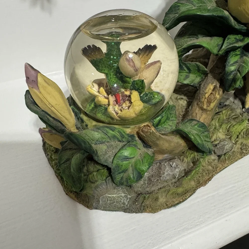 1999‎ Cadona Hummingbird Clock